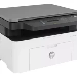 Impressora multifuncional HP LaserJet Pro 135W com wifi branca e preta 110V - 127V MFP 135w